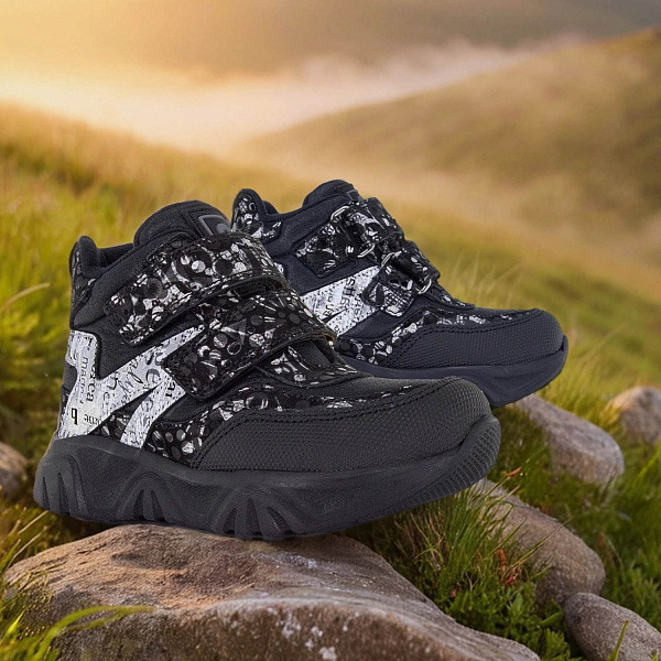 Детские ботинки Orthoboom 82123-22 черный с графическим принтом